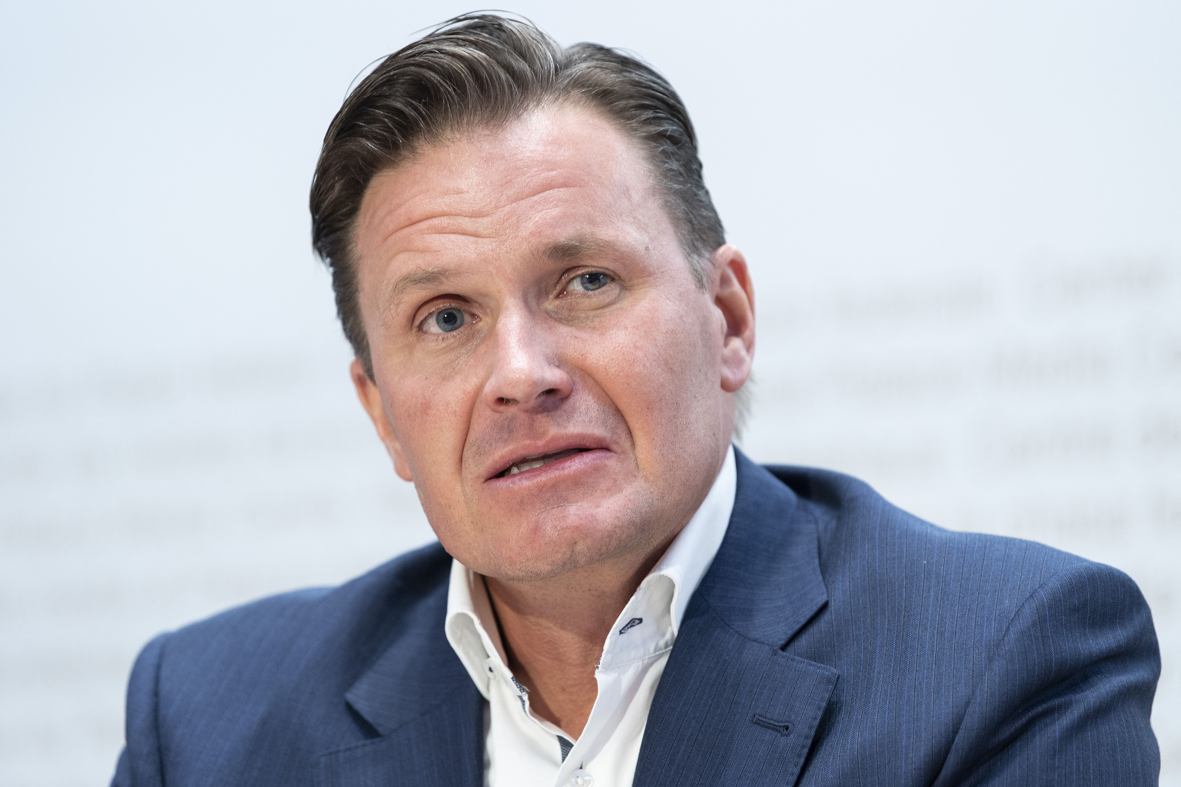 Urs Lehmann attackiert den ÖSV und Peter Schröcksnadel. 