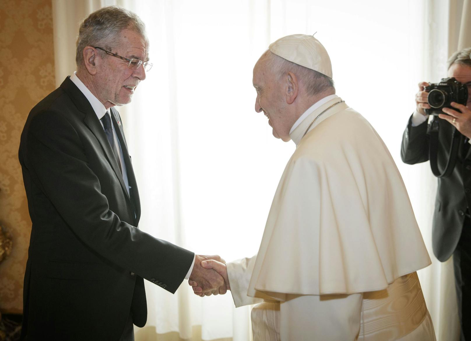 Bundespräsident Alexander Van der Bellen wird erneut auf Papst Franziskus treffen. Archivbild.