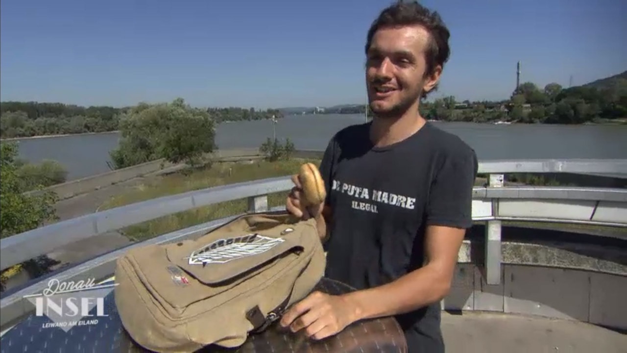Heute.at - Donauinsel-Fan erheitert ATV-Fans mit pikantem Leiberl