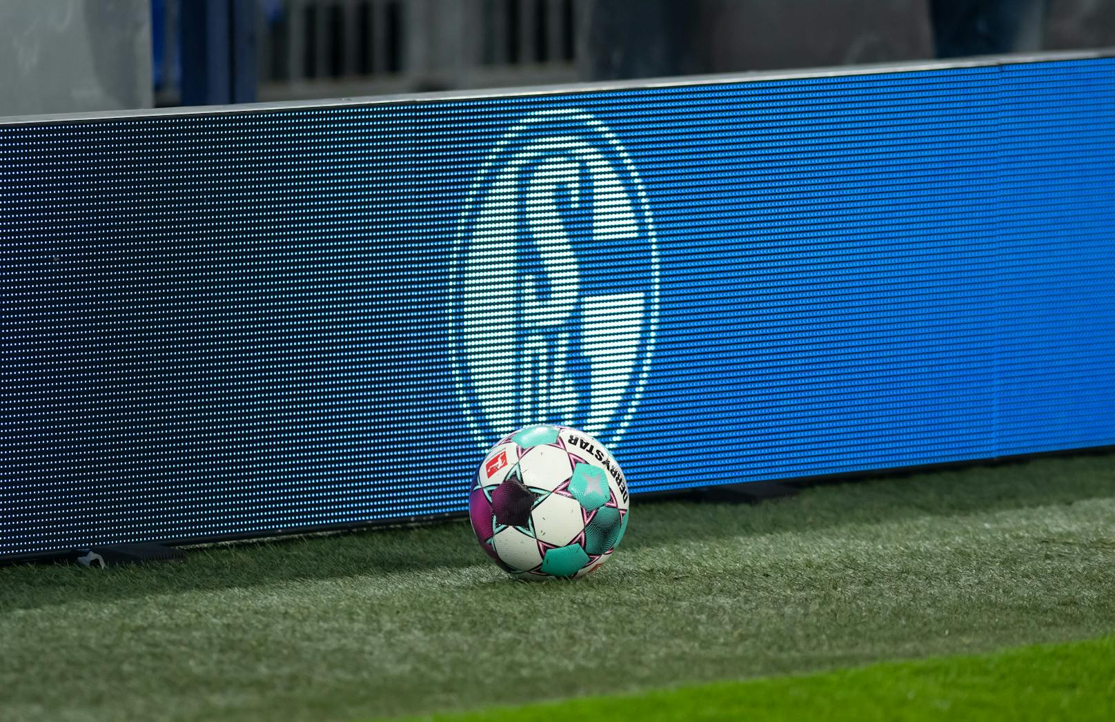 Schalke 04 ist auf eSport-Millionen angewiesen. 