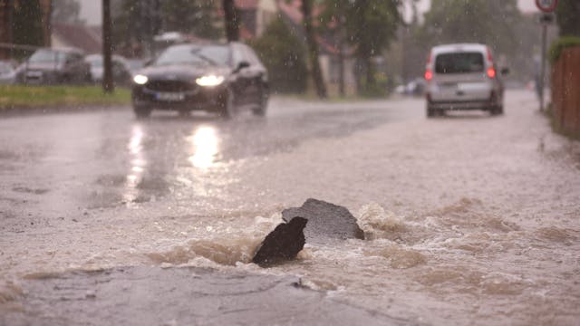 pic Aktuell Schwere Unwetter Österreich schwere hagel unwetter nahern sich wien
