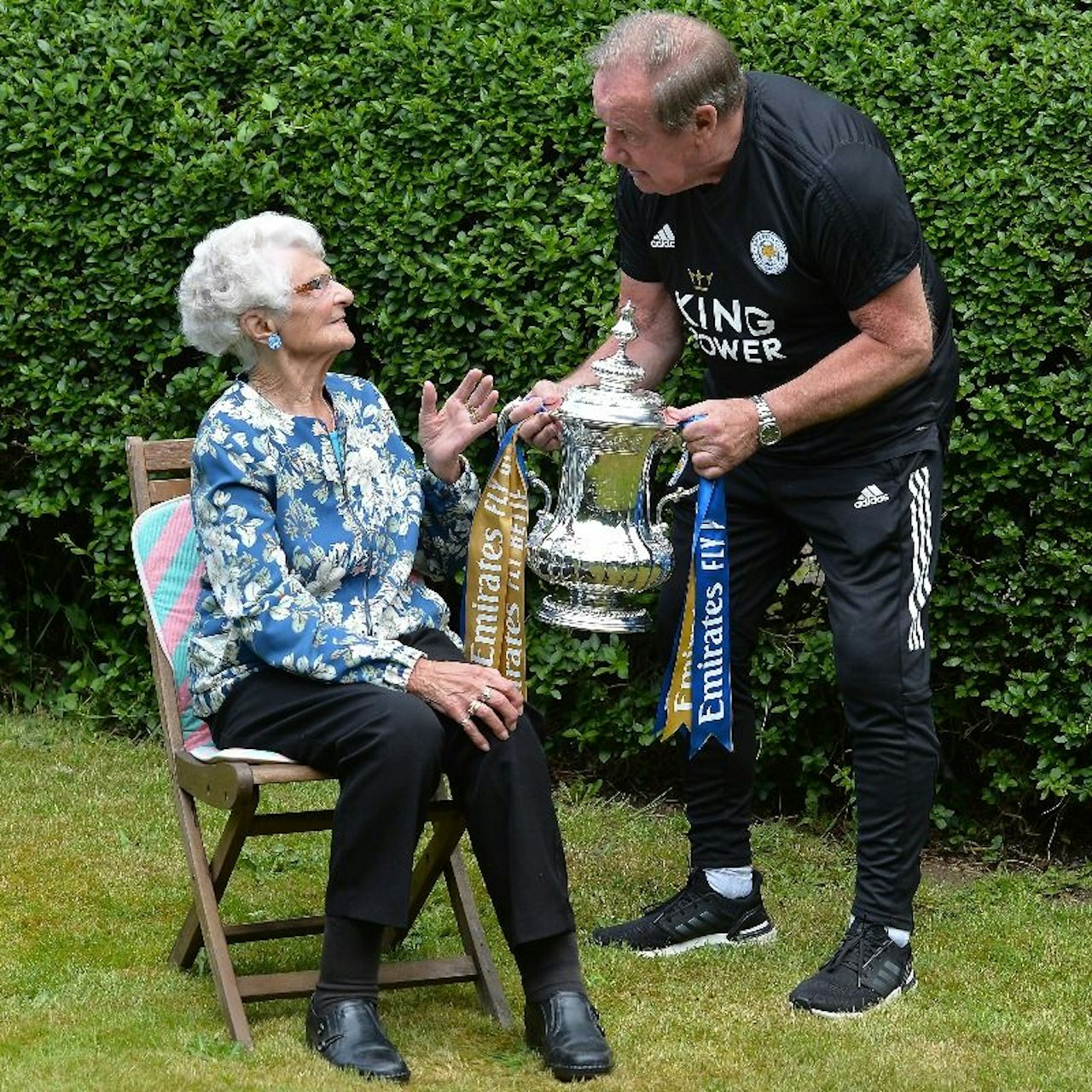Heute.at - Verlobungsring für Frau (96), weil Klub FA-Cup gewann