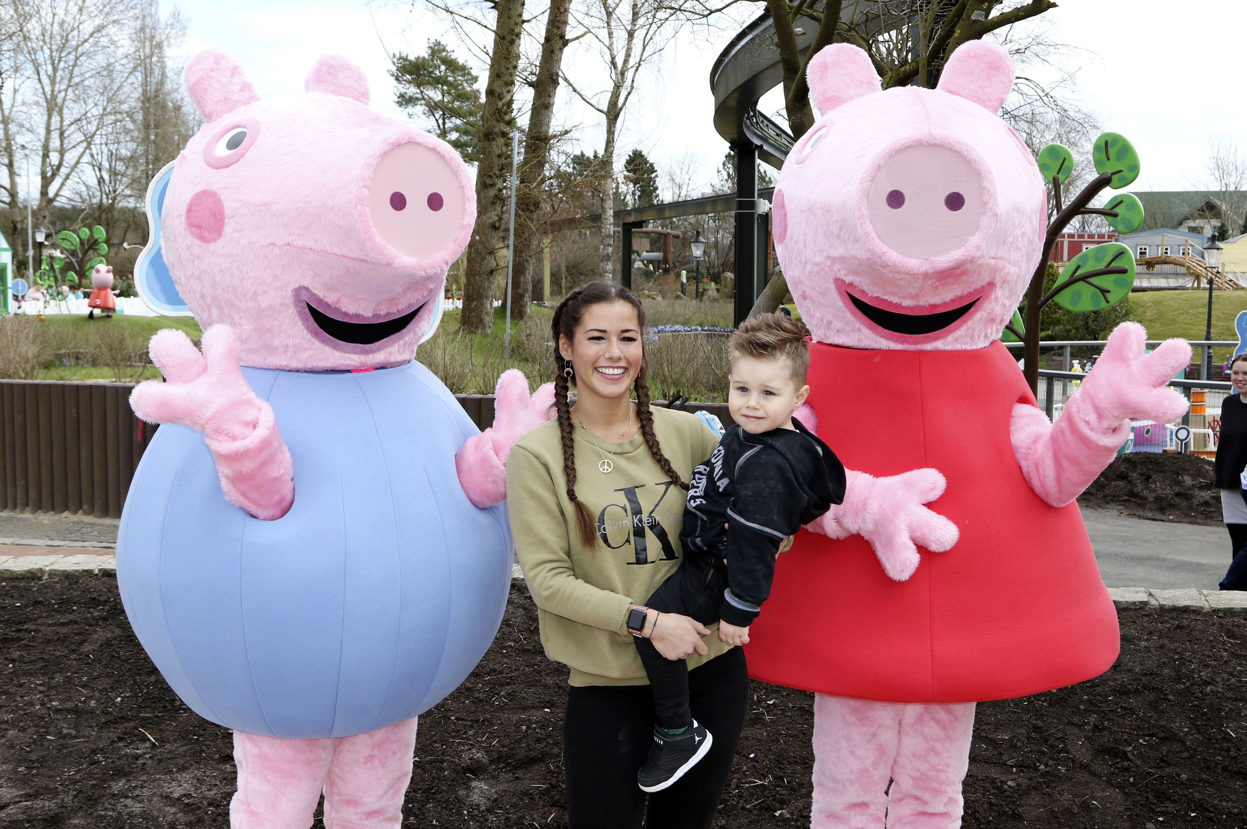 Sarah Engels und ihr Sohn Alessio 