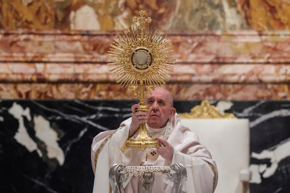 Papst Franziskus während einer Messe im Petersdom, Rom, am 6. Juni 2021.