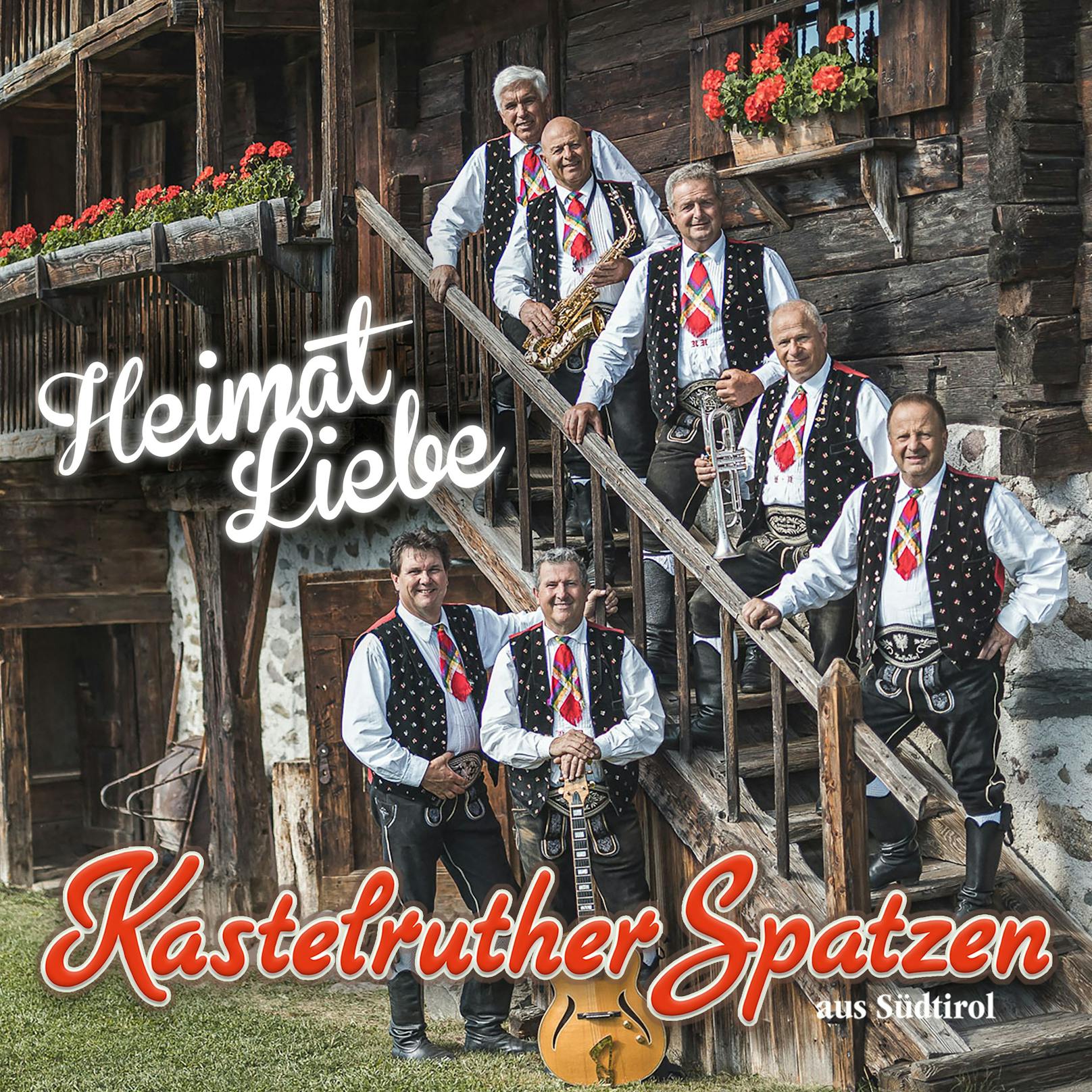 <strong>Kastelruther Spatzen "Heimat Liebe":</strong> Im Vorbote auf ihr gleichnamiges neues Studioalbum (VÖ 25. Juni) dreht sich alles um Zusammenhalt, Naturerlebnis, Gottesliebe und Geborgenheit. Der Text stammt von Wolfgang Hofer, der u.a. für <strong>Udo Jürgens</strong> "Mit 66 Jahren" geschrieben hat. <a href="https://www.youtube.com/watch?v=3g-eZozmlEw">Video gibt's auch - hier!</a>