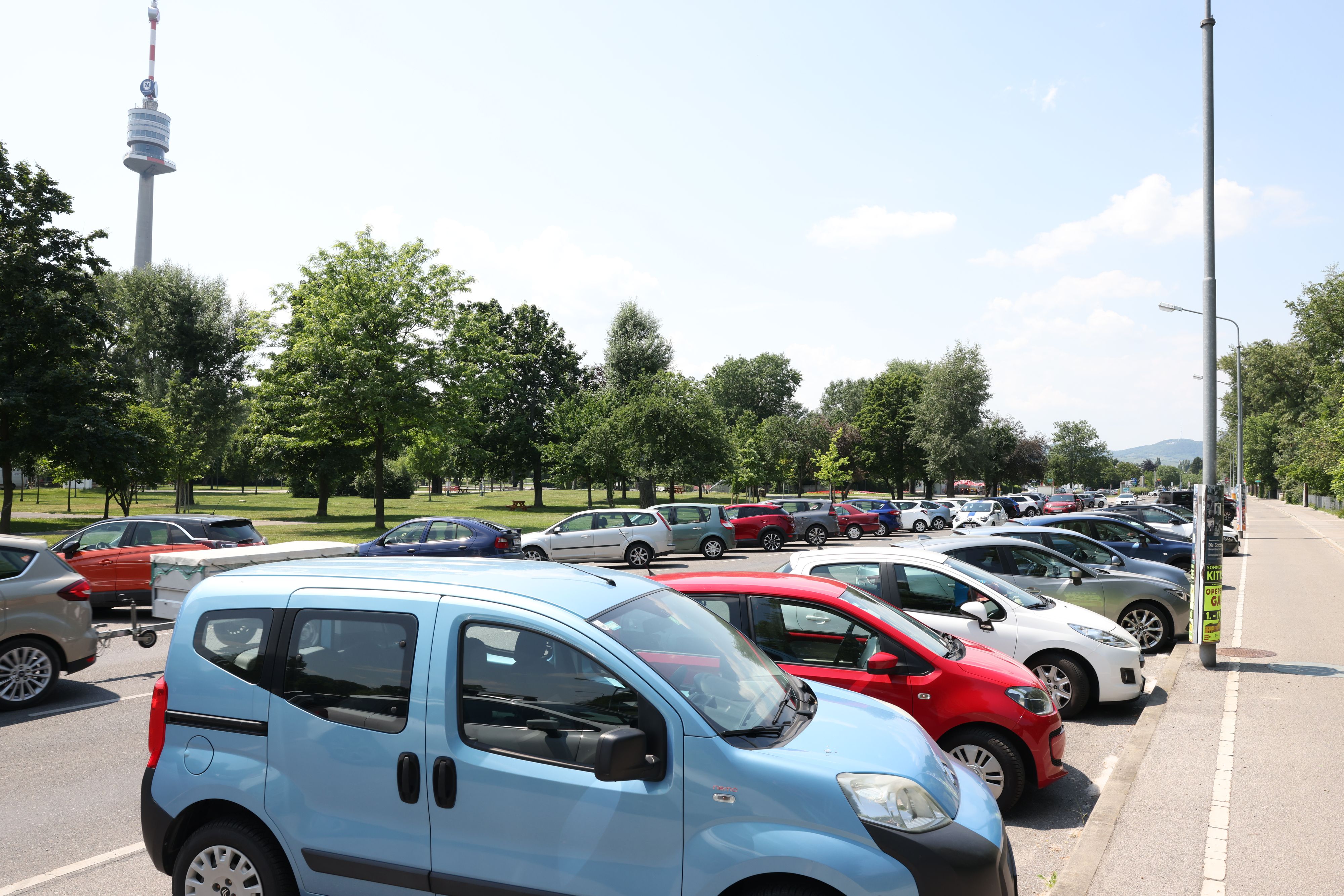 In der Donaustadt sind freie Parkplätze oft Mangelware.