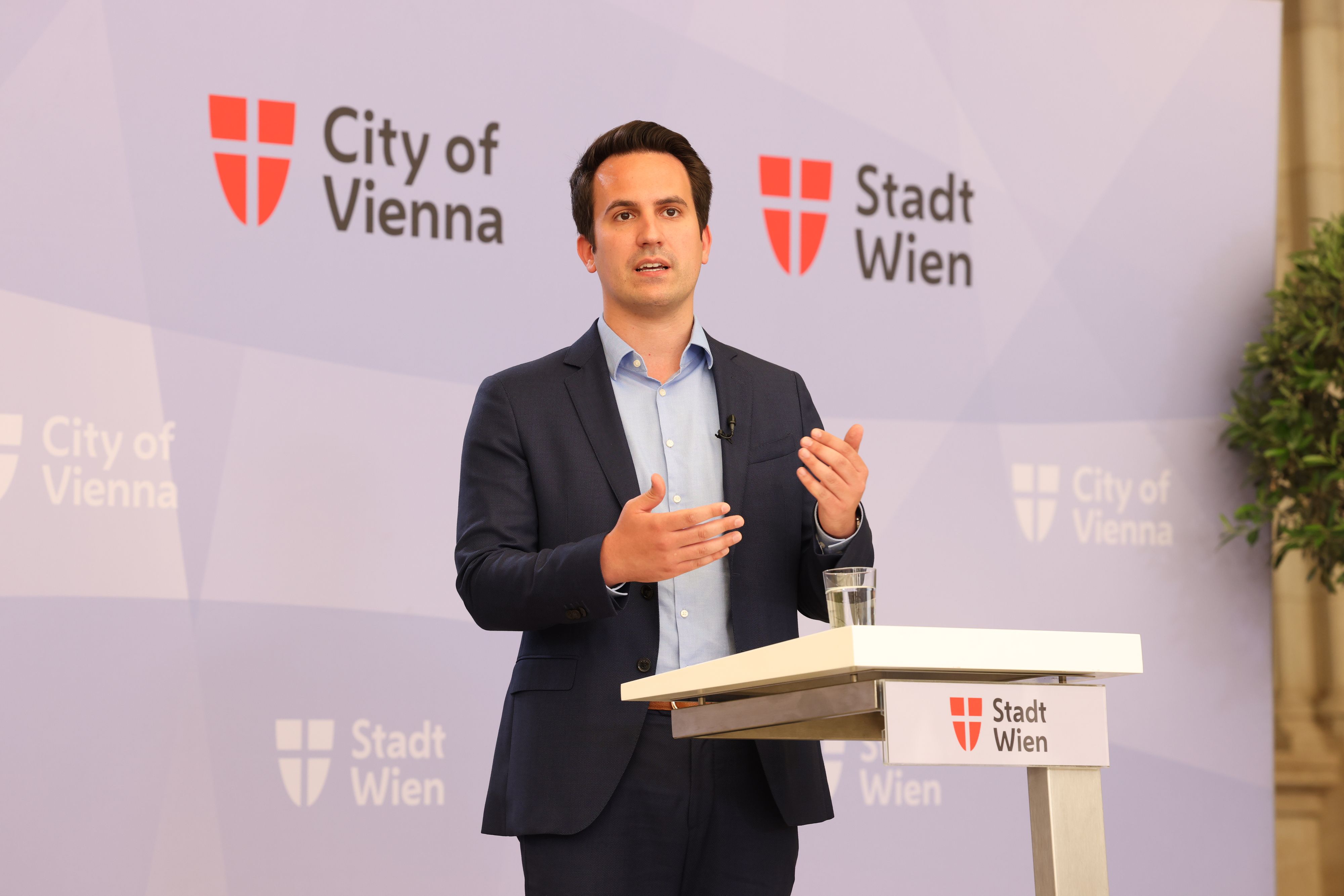 Vizebürgermeister und Jugendstadtrat Christoph Wiederkehr (Neos) nach dem Runden Tisch zum öffentlichen Raum