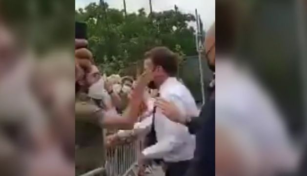 Der französische Präsident Macron wurde vor laufender Kamera geohrfeigt.