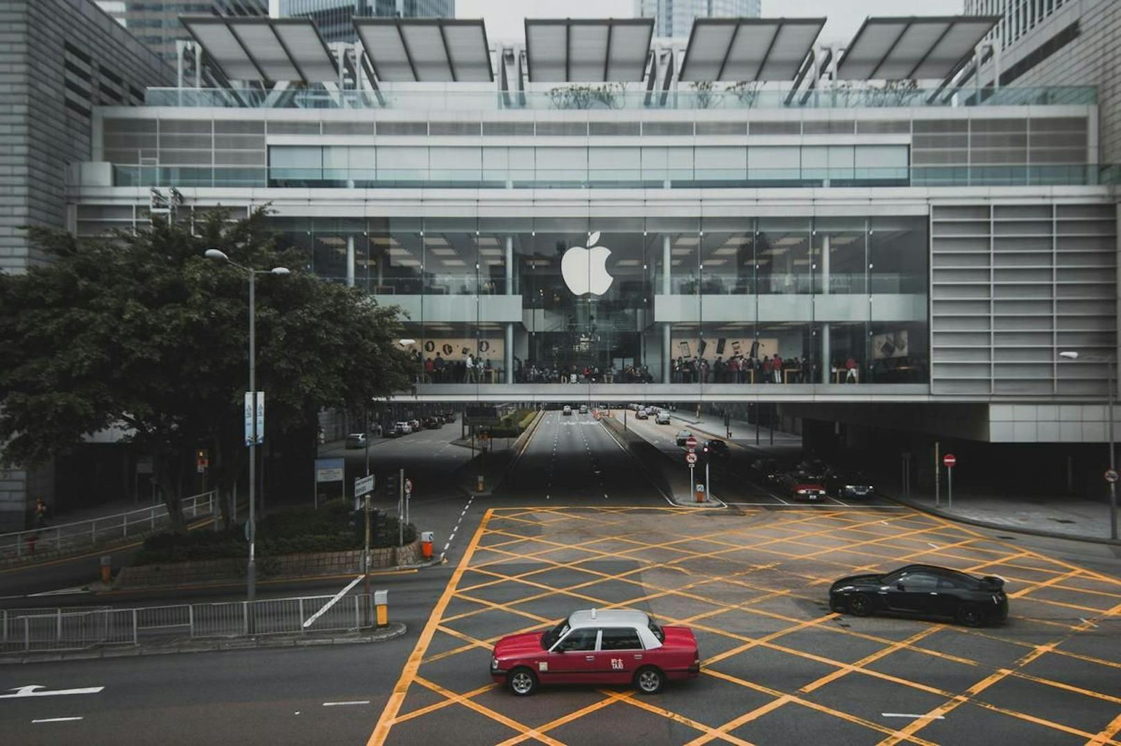 Apple umgeht mit der Zahlung ein womöglich langjähriges Gerichtsverfahren. Das Foto zeigt den Apple Store in Hongkong.