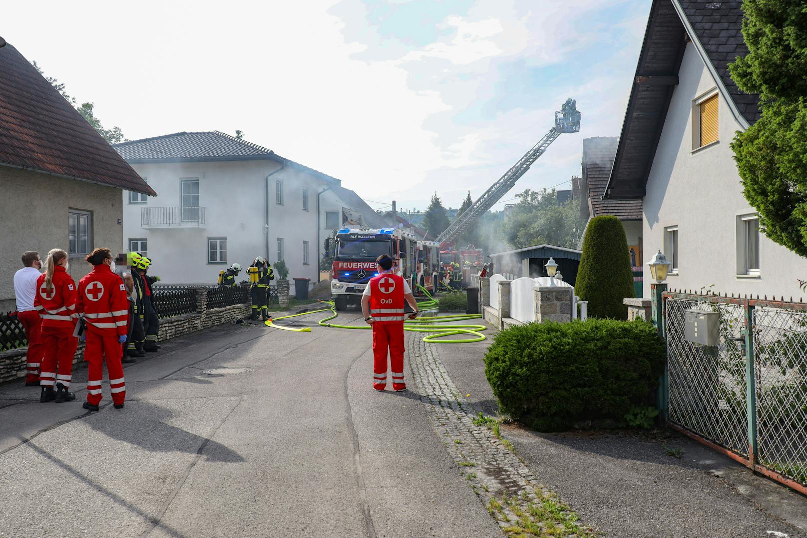 Neun Feuerwehren waren vor Ort.