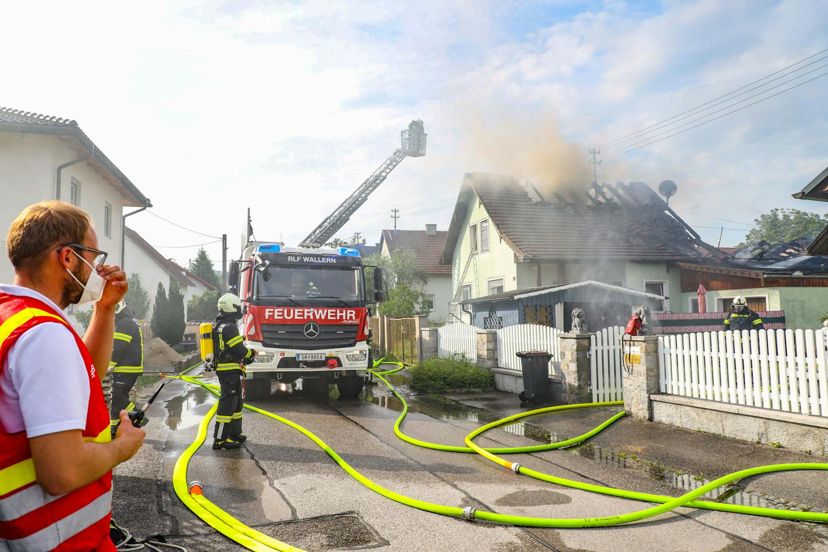 Wohnhaus ging wegen Kompressor in Flammen auf