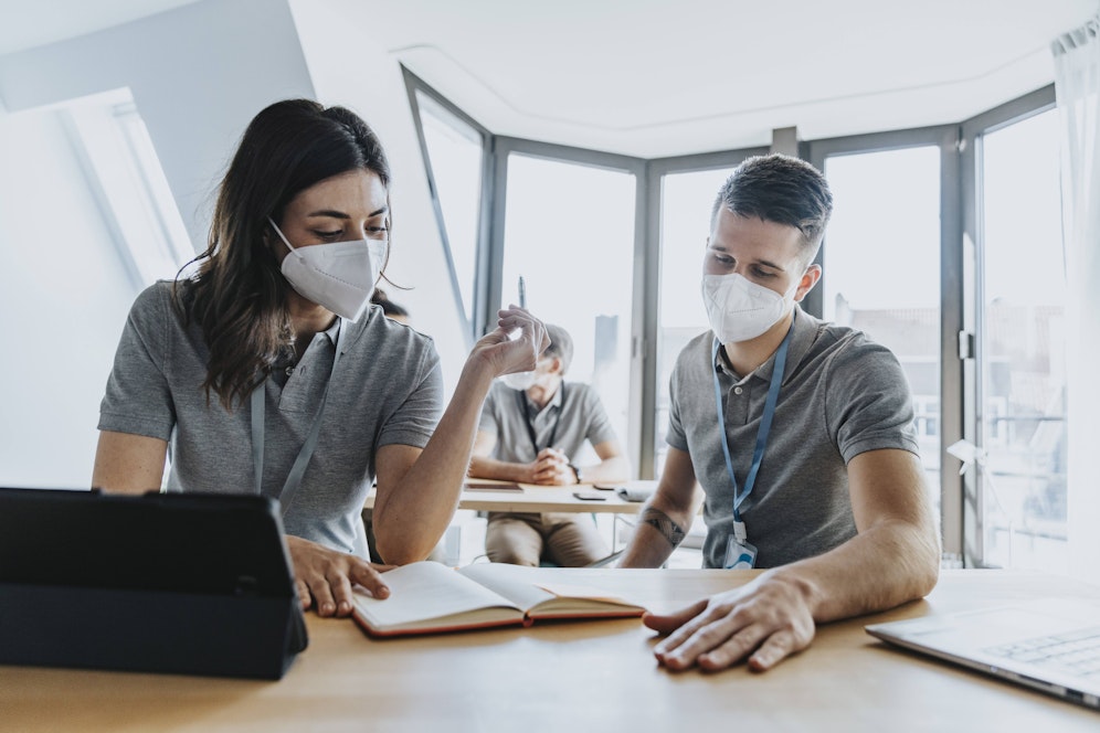 Der Sozialausschuss im Parlament hat am Mittwoch die Verlängerung des betrieblichen Testens und der Kurzarbeit für Lehrlinge beschlossen.(Symbolbild)