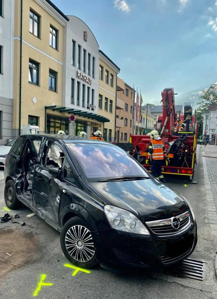 Zwei Personen wurden verletzt.