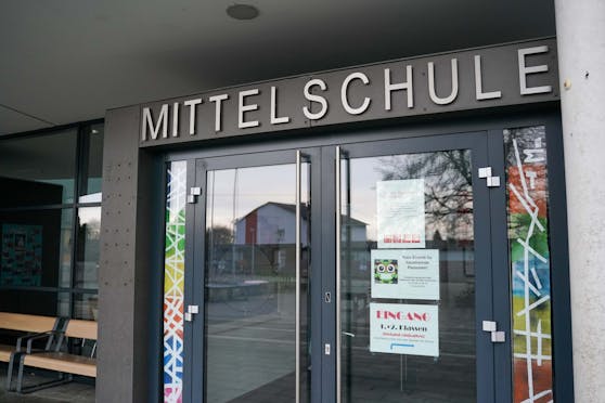 Vor der MS Altheim kam es vor einer Woche zu einer Messer-Attacke auf einen 14-Jährigen.