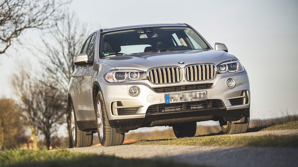 Das Kind wurde mit einem BMW X5 überfahren.