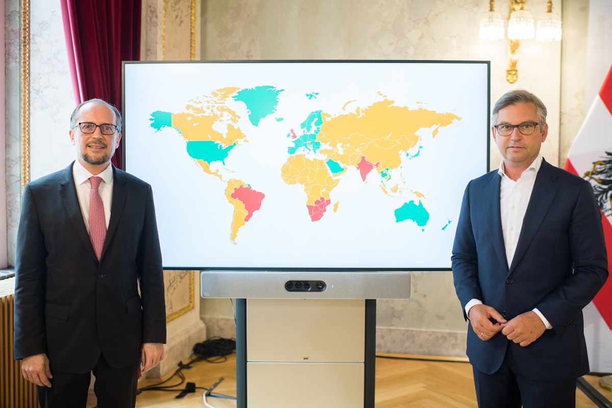 Am 01.07.2021 hielt Außenminister Alexander Schallenberg gemeinsam mit Staatssekretär Magnus Brunner eine Pressekonferenz zum Thema "Reisewarnungen" in Wien ab.