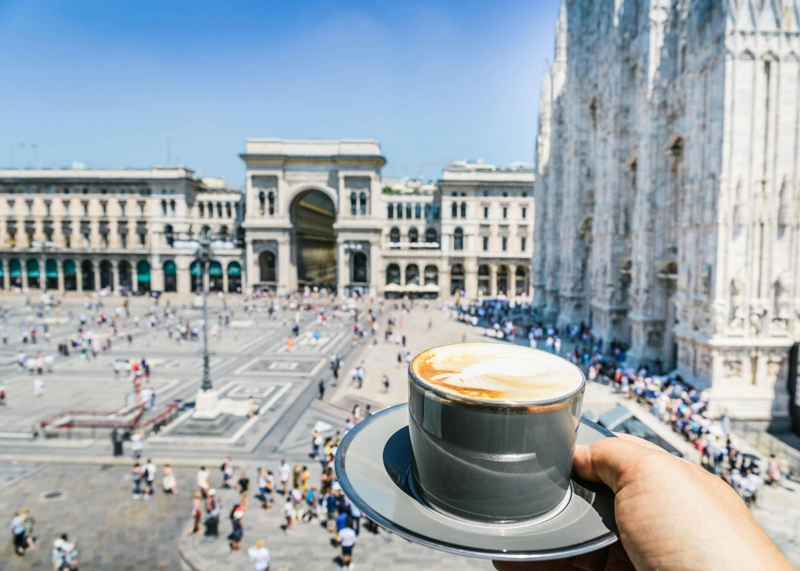 Am billigsten sind Kaffeetrinker in <strong>Mailand </strong>unterwegs, dort muss gar nur<strong> 1,40 Euro</strong> bezahlt werden.