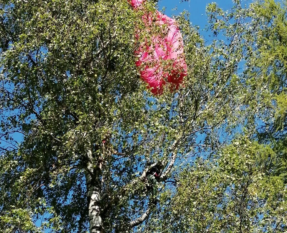 Bergretter befreiten die Sportlerin aus zehn Metern Höhe.