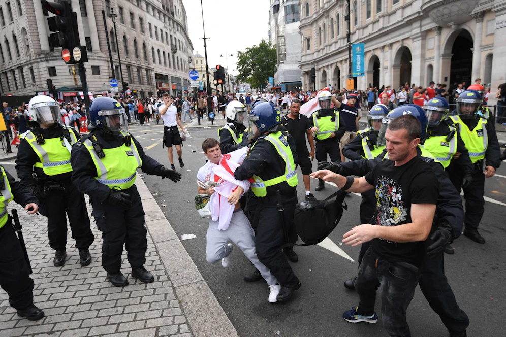 Die Polizei verhaftete 49 Personen in London.