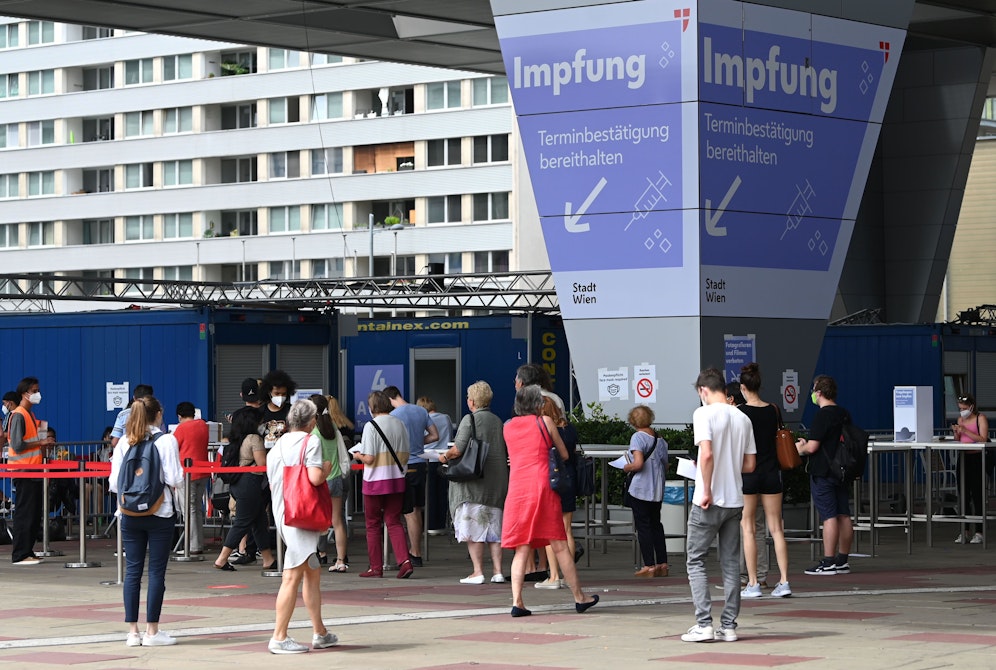 Impfstraße im Austria Center Vienna. Archivbild