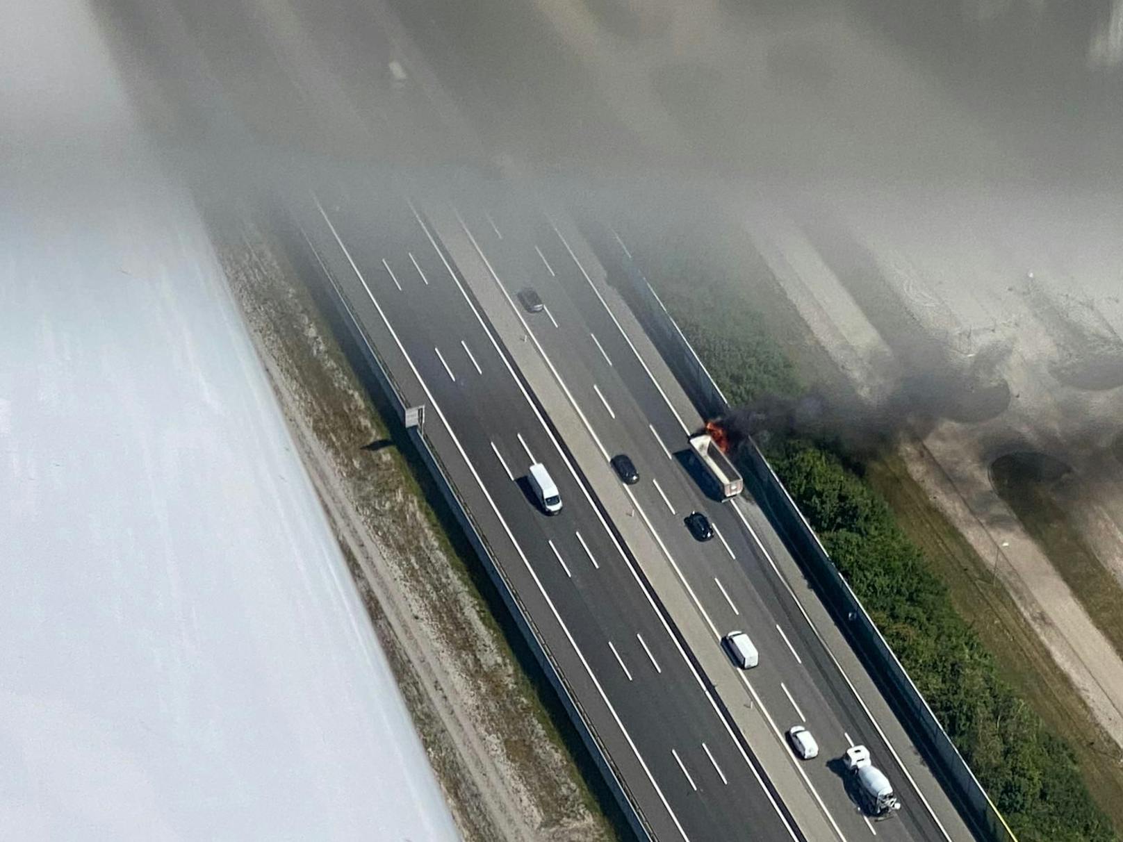 Fahrzeugbrand: Mächtige Rauchsäule bei St. Pölten