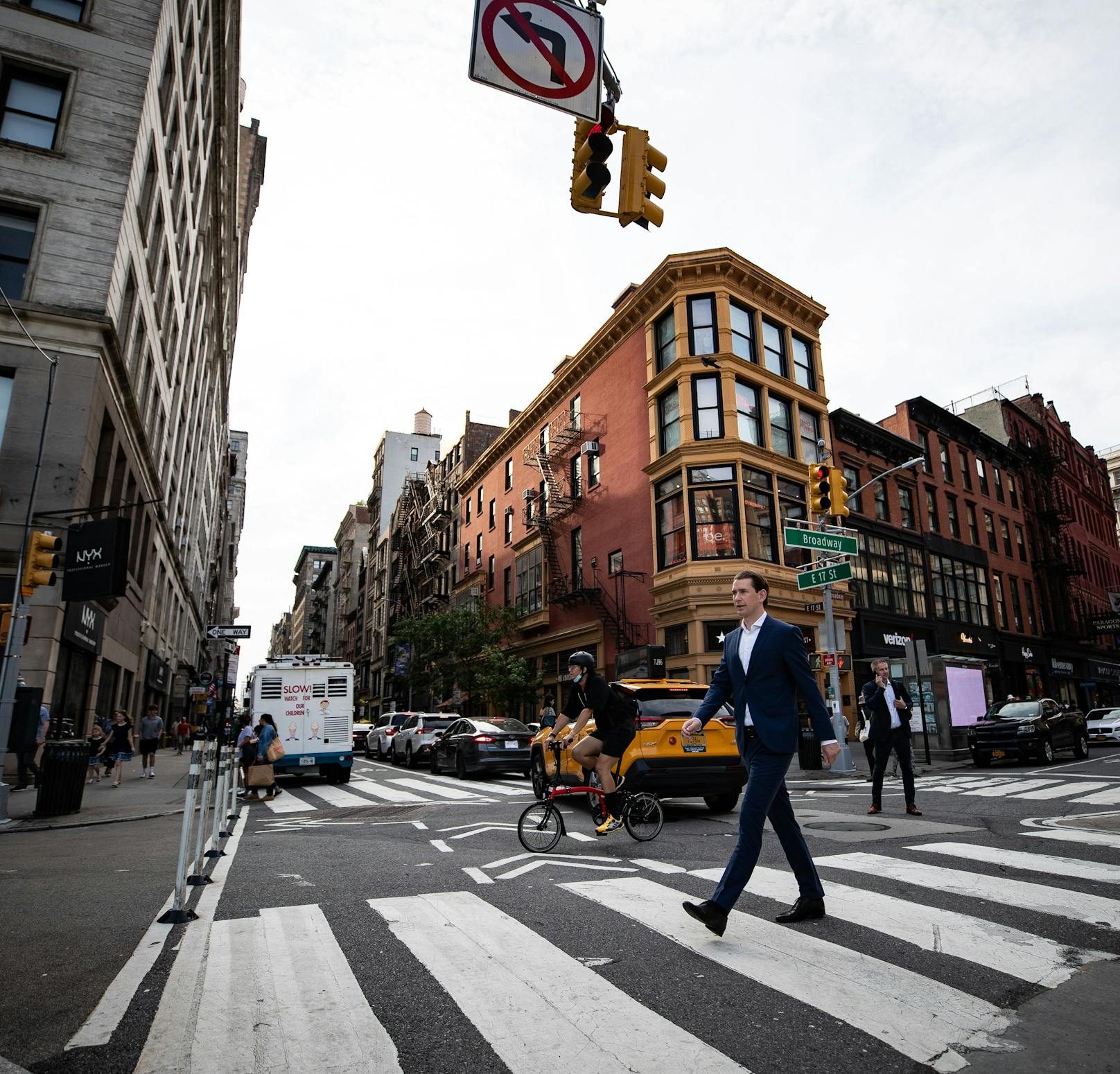 Der VP-Chef spazierte durch Manhattan, hier an der Kreuzung zum berühmten Broadway.