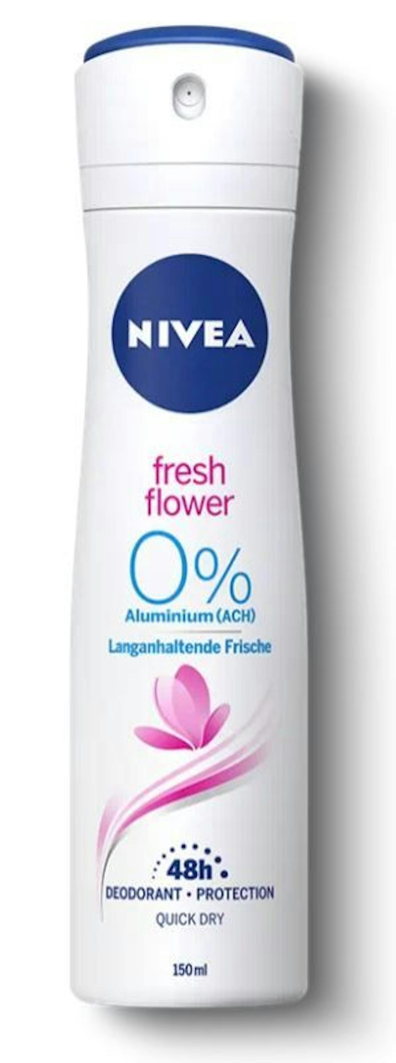 Mit erreichten 63 von möglichen 100 Punkten ist das Nivea Fresh Flower Deo Spray für Frauen einer der Testsieger.