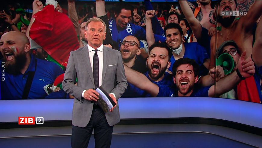 Armin Wolf während des Beitrags zum EM-Finale.