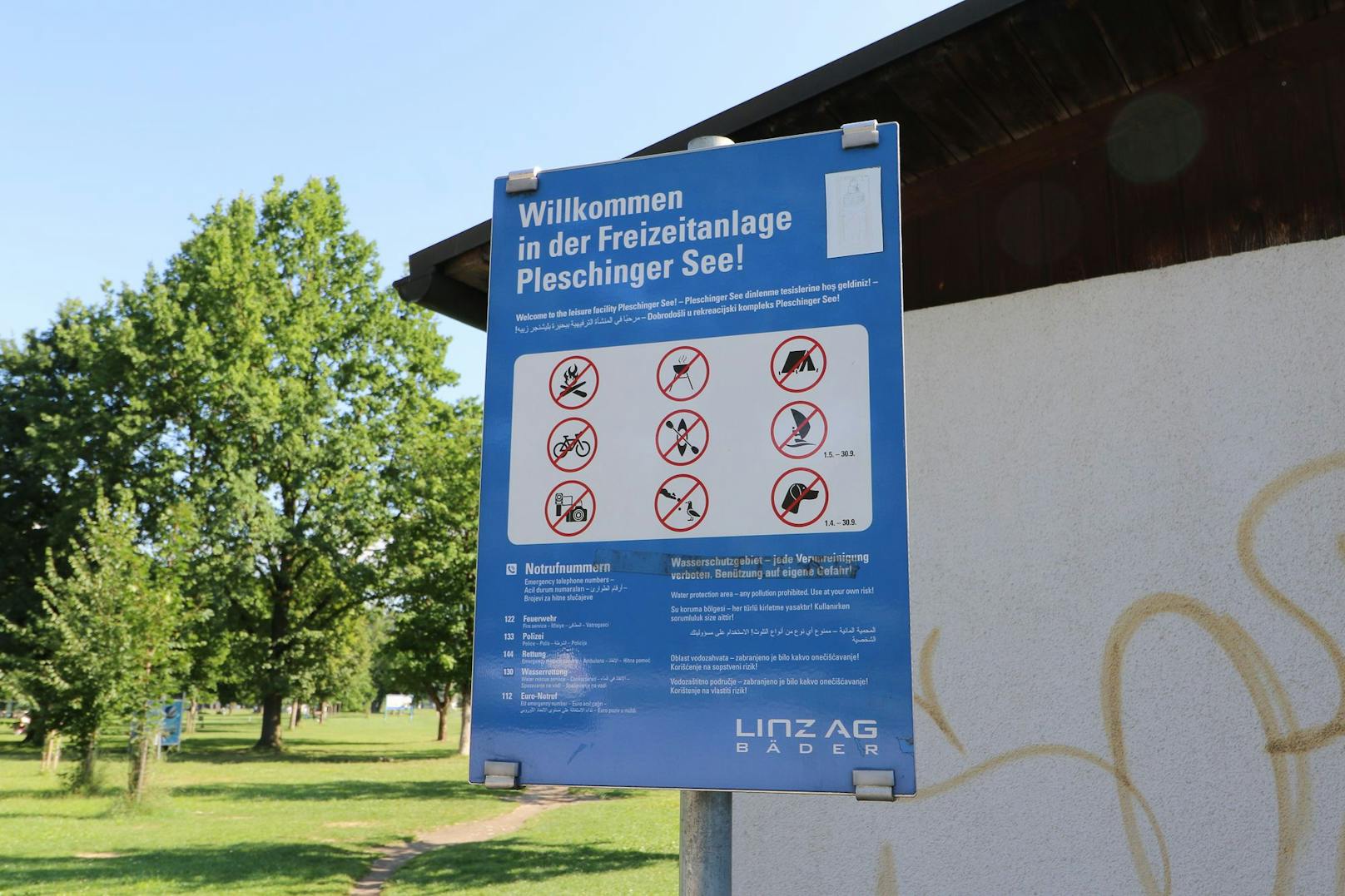 Am Pleschinger See dürfen Enten nicht gefüttert werden. Grund dafür sind auch die Zerkarien.