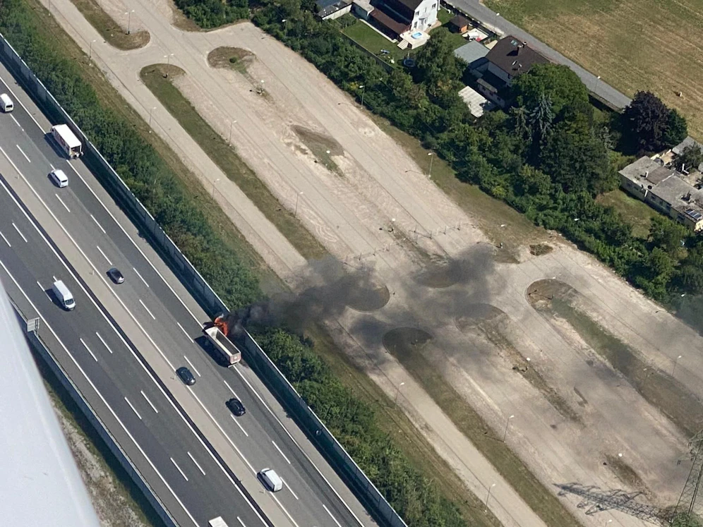 Fahrzeugbrand: Mächtige Rauchsäule bei St. Pölten