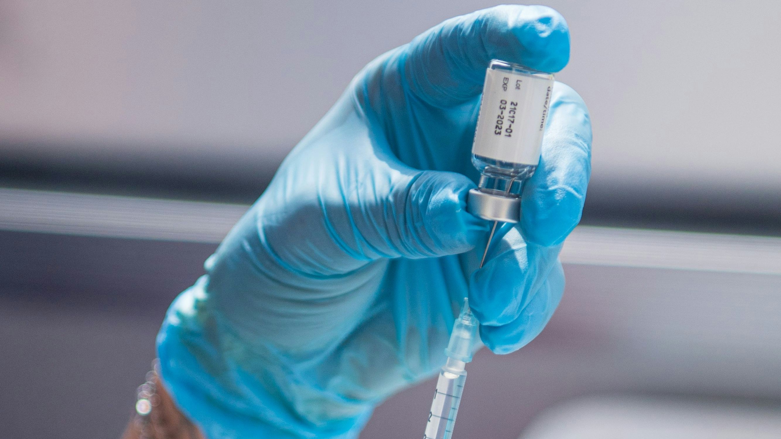 Eine Impfdose des Pharmakonzerns Johnson & Johnson