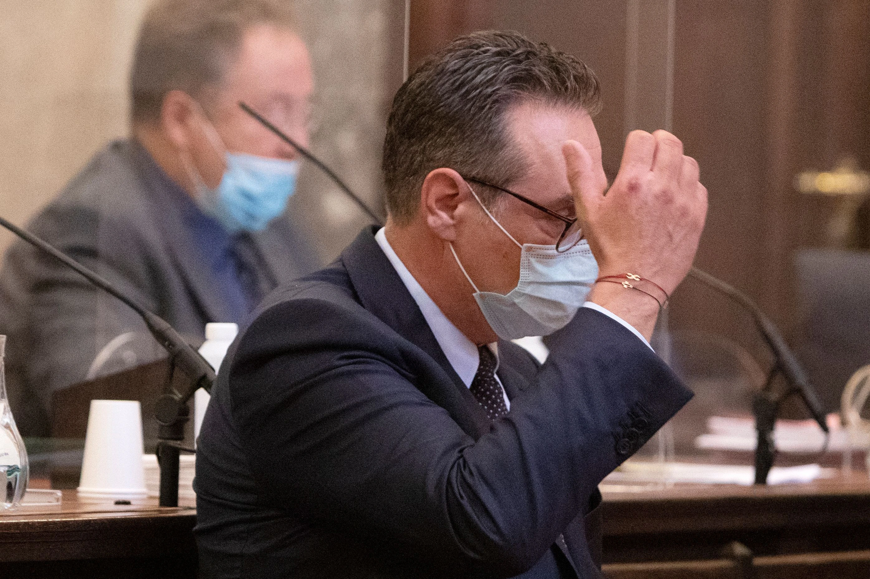Download von www.picturedesk.com am 13.07.2021 (12:09).  Former chairman of Austria's far-right Freedom Party (FPOe) Heinz-Christian Strache waits for the start of another session of his trial at court in Vienna on July 9, 2021. - Strache is on trial over graft charges linked to the giant "Ibiza-gate" scandal, which is still roiling national politics two years after it broke. (Photo by ALEX HALADA / AFP) - 20210709_PD0903 - Rechteinfo: Rights Managed (RM) Nur für redaktionelle Nutzung! Werbliche Nutzung erfordert Freigabe: bitte schicken Sie uns eine Anfrage.