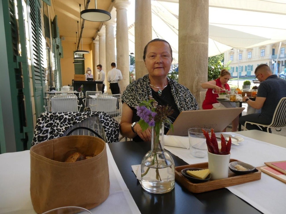 Gewinnerin Brigitta im Restaurant 