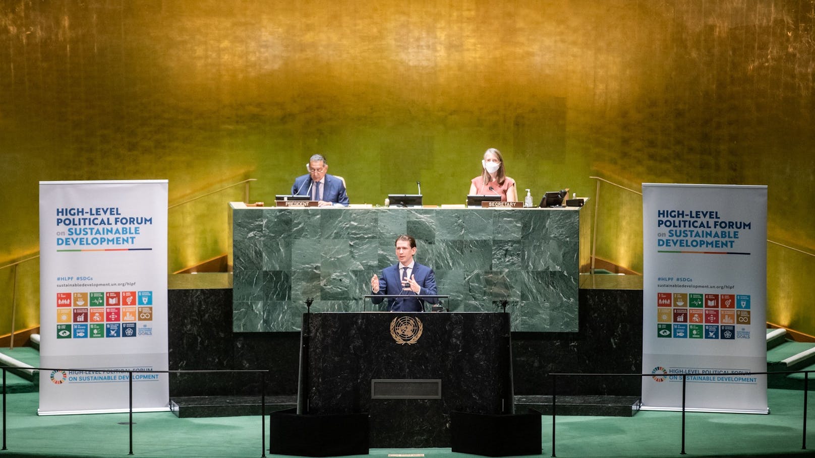 Tags darauf (13. Juli) der wichtigste Auftritt für Kurz: Er hielt eine Rede vor den Vereinten Nationen (UNO).