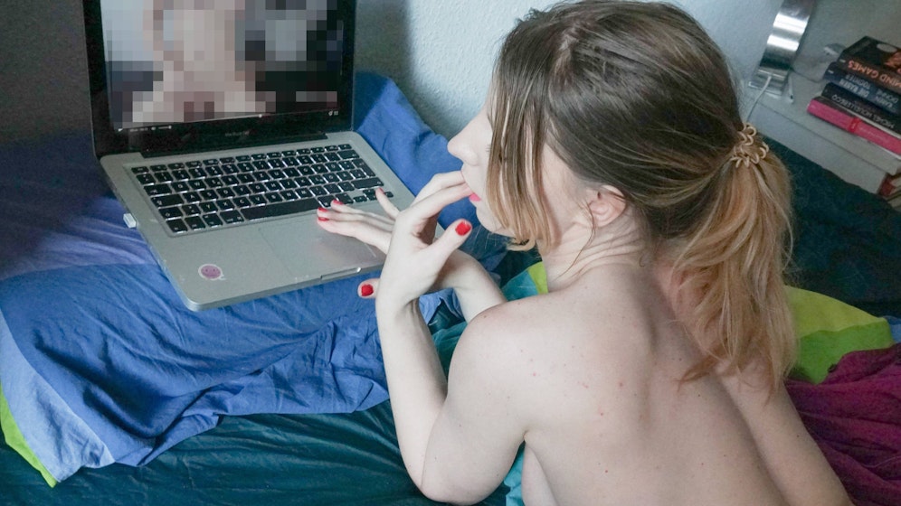 Einem Cam-Girl gestand der Mann seine angebliche Tat.