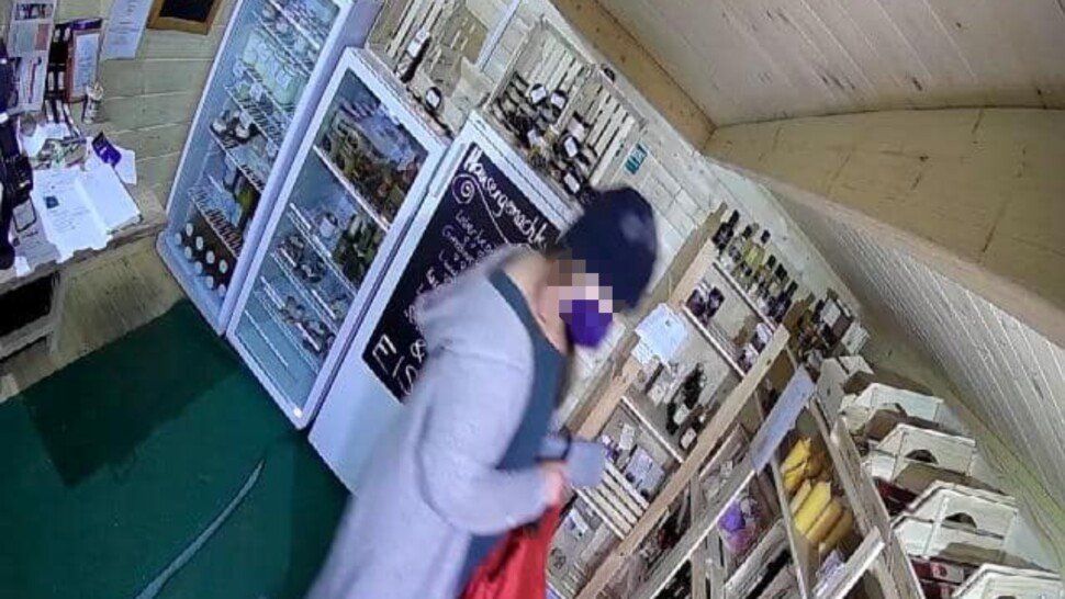 Im Selbstbedienungsladen von Familie Sneditz bediente sich eine Wienerin selbst – ohne zu zahlen. Jetzt stellte sie sich der Polizei.