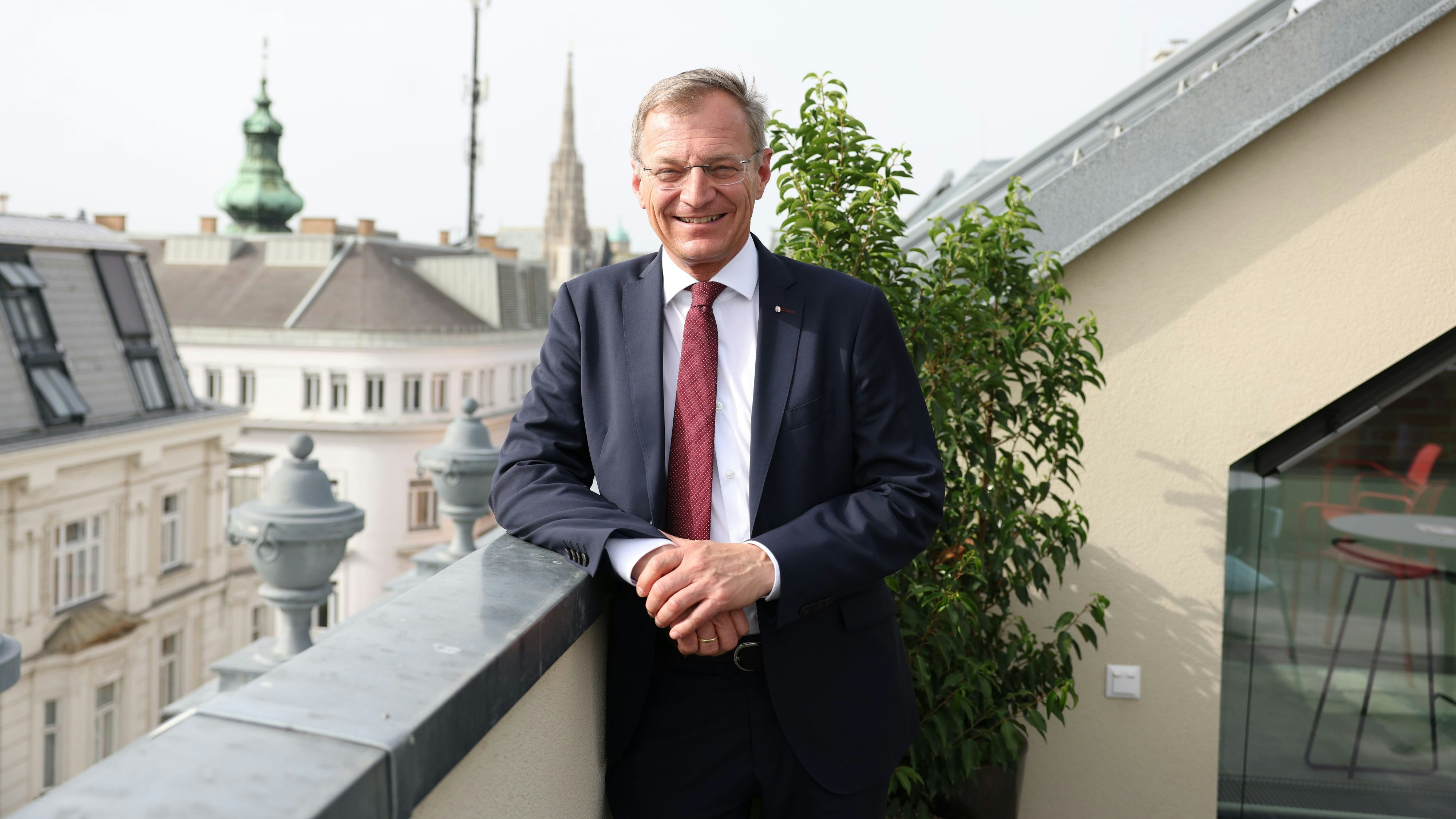 Thomas Stelzer auf der "Heute"-Terrasse