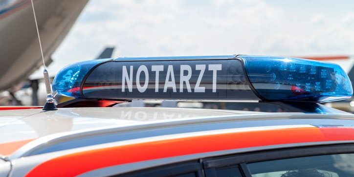 Nachdem der Notarzt den 39-Jährigen versorgt hatte wurde er ins Spital nach Vöcklabruck gebracht.