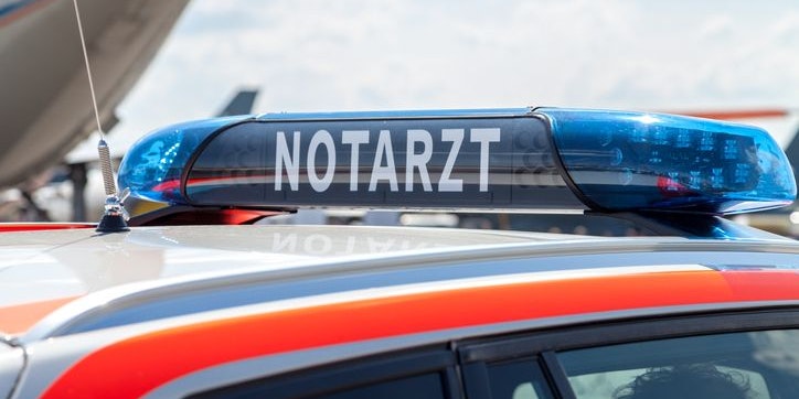 Nachdem der Notarzt den 39-Jährigen versorgt hatte wurde er ins Spital nach Vöcklabruck gebracht.