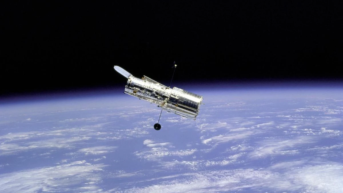 Mysteriöses Computer-Problem legt Hubble-Teleskop lahm