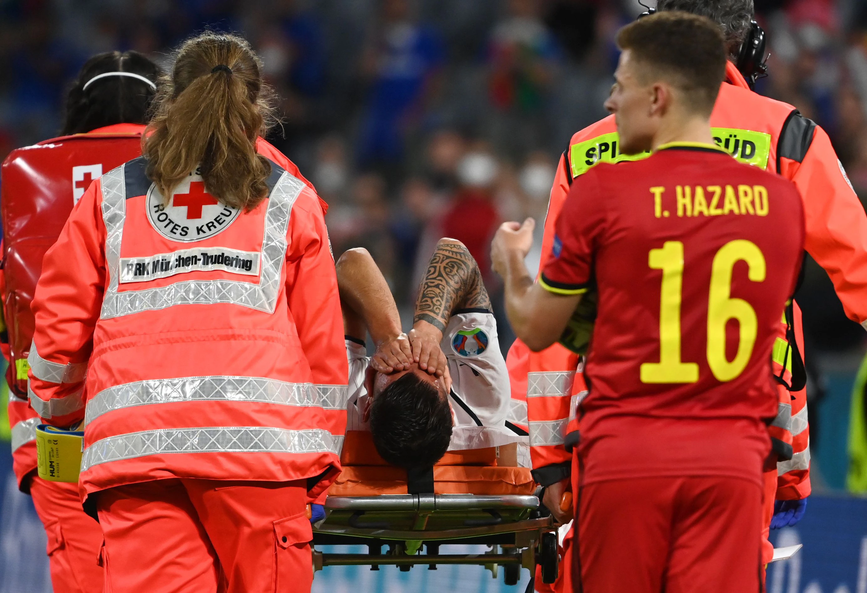 Spinazzola mit bitteren Tränen.