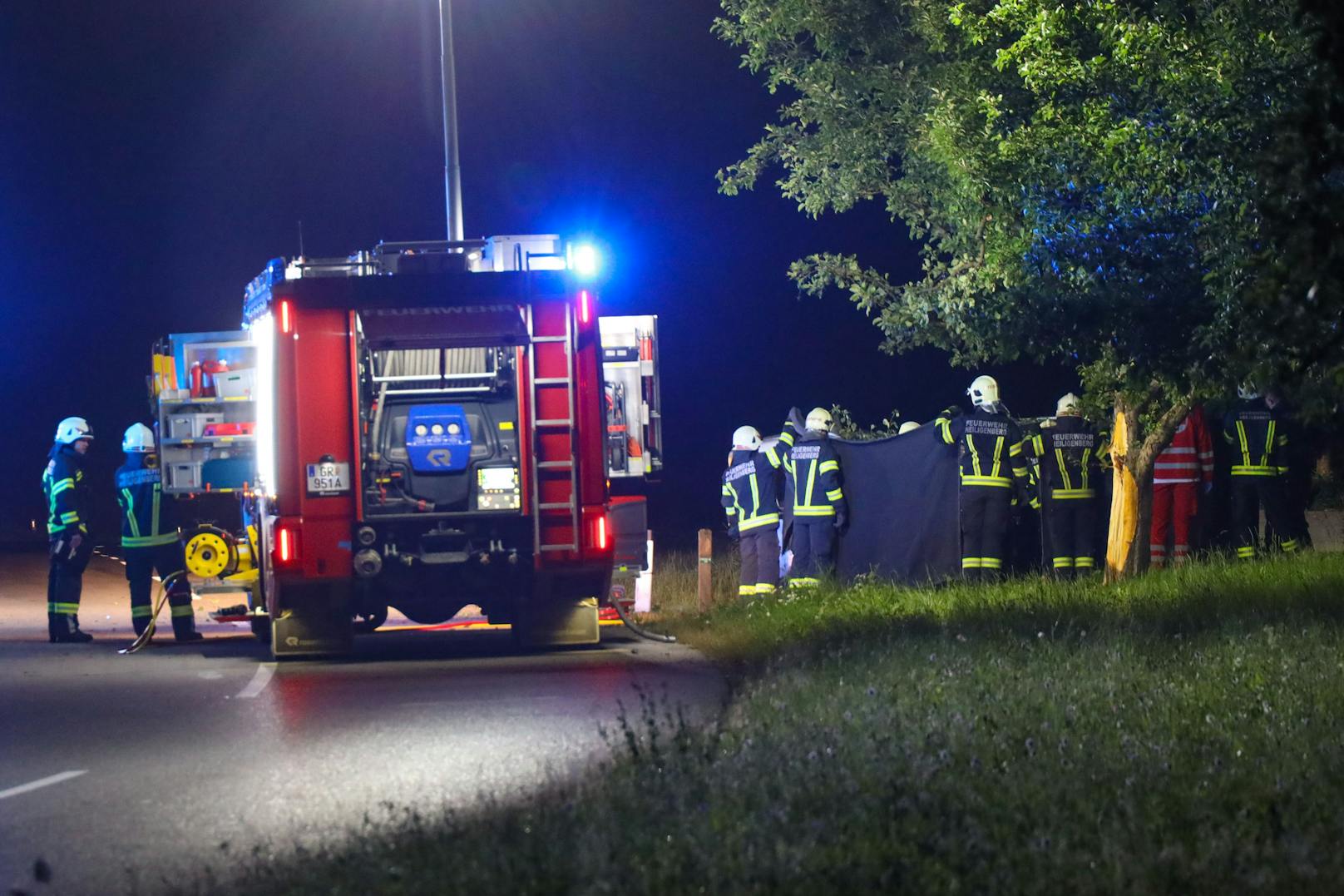 In Heiligenberg (Bezirk Grieskirchen, OÖ) kam in der Nacht auf Samstag (03. Juli 2021) ein 21-Jähriger ums Leben.