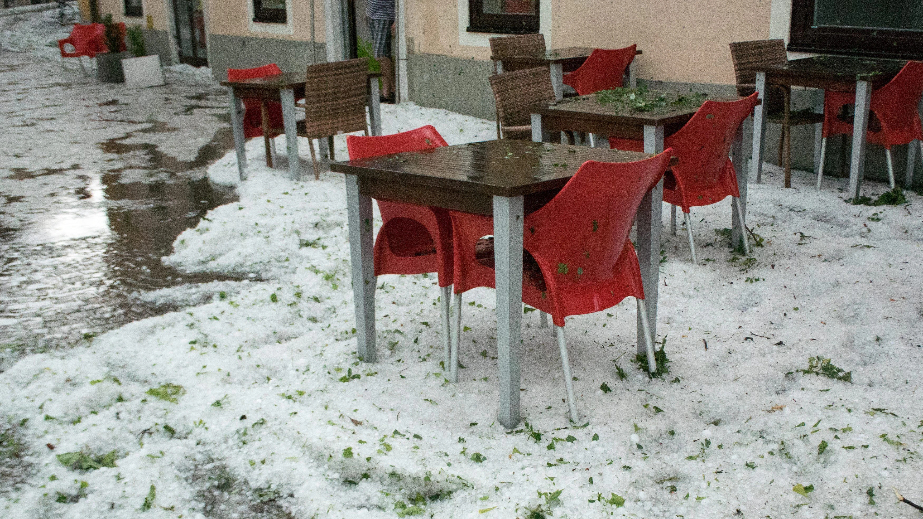 Experten halten am Wochenende Hagel-Niederschlag erneut für möglich. Archivbild.