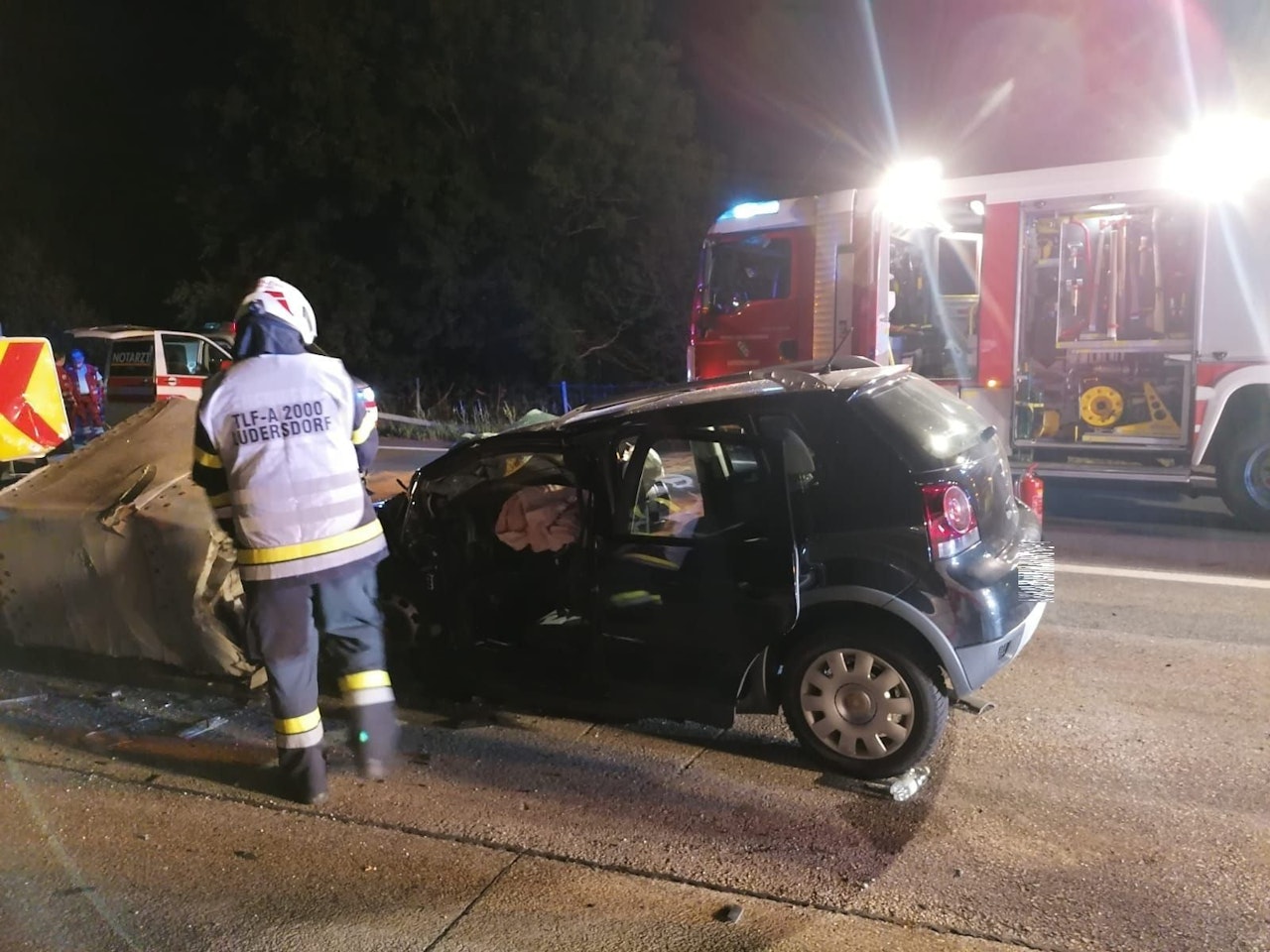 Heute.at - 21-Jähriger stirbt bei schwerem Verkehrsunfall auf A2