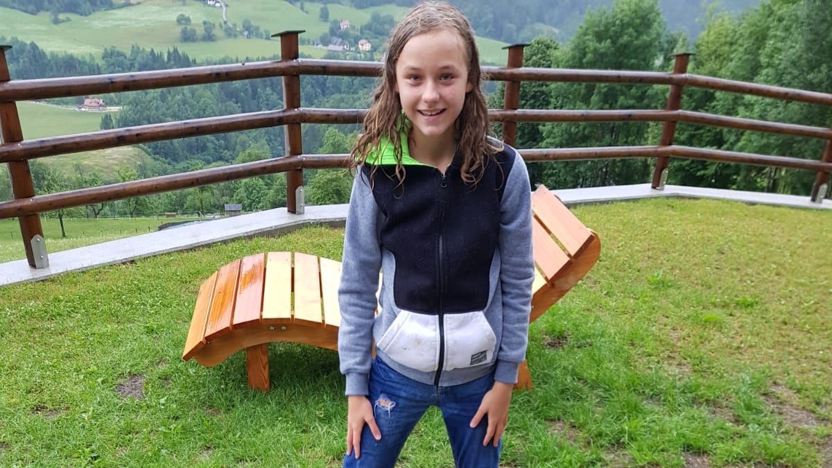 Leonie liebte Tiere: Hier mit Kater Felix, der 13 Jahre alt ist....so alt durfte nur Leonie werden