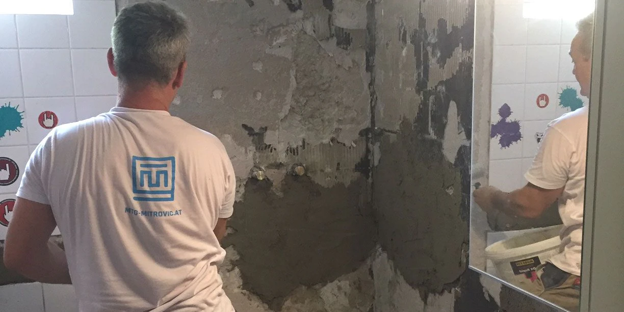 Behinderter lebt seit Monaten auf Schimmel-Baustelle - Vimarsana News