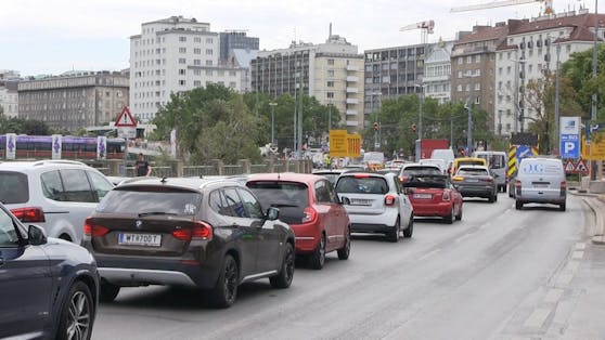Die Modernisierung der U4 führt beim Schwedenplatz zu Stau.