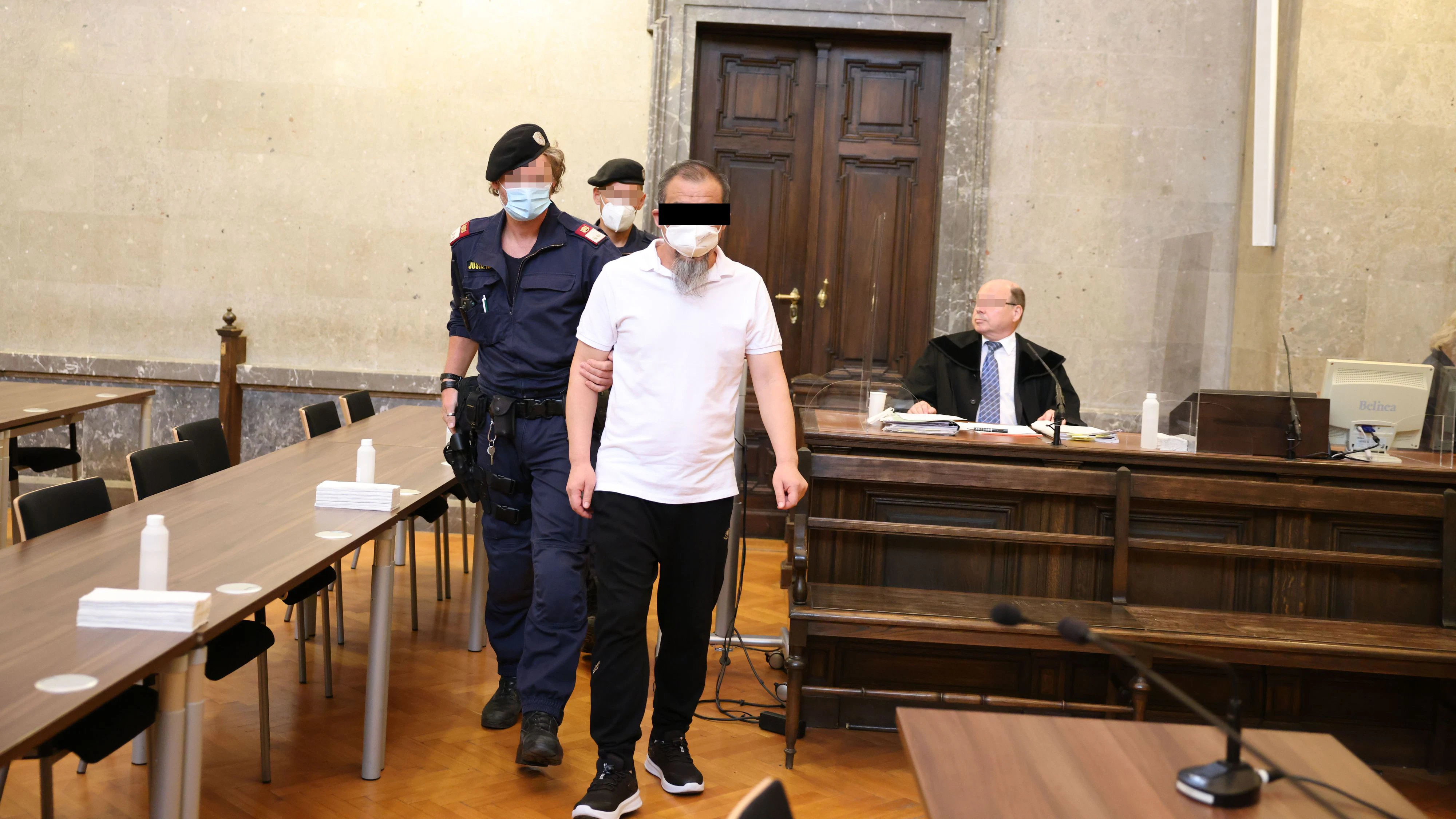 Angeklagter vor Gericht in Wien. 