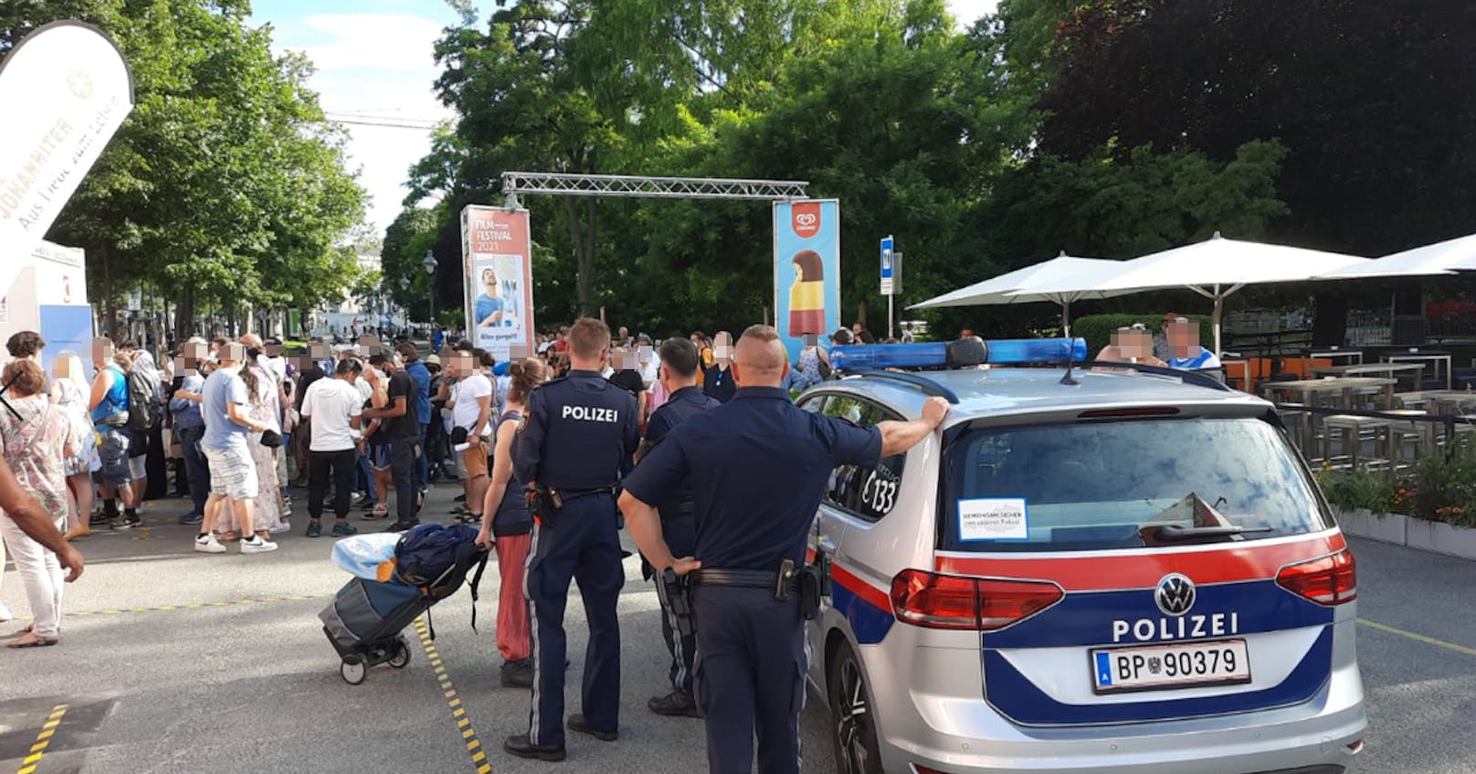 Der Ansturm auf die Impfaktion am Wiener Rathausplatz war enorm