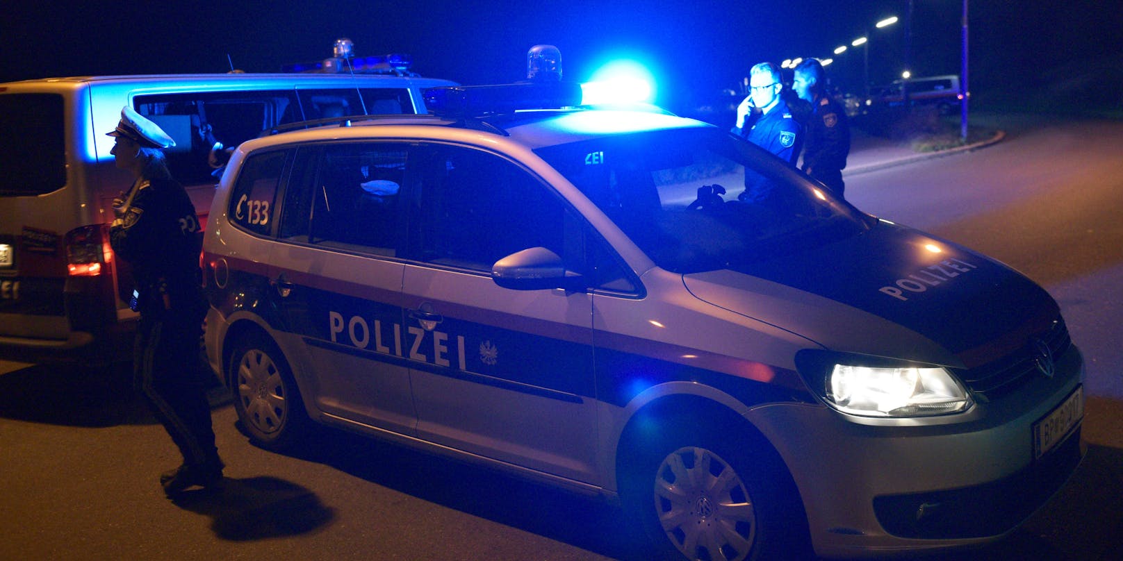 Die Polizei musste in der Nacht auf Montag in Wien ausrücken. (Symbolbild)